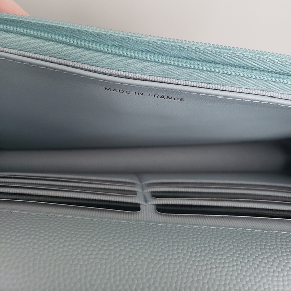 Chanel WOC, blue, light gold hw, caviar, BNIB - Picture 11 of 16